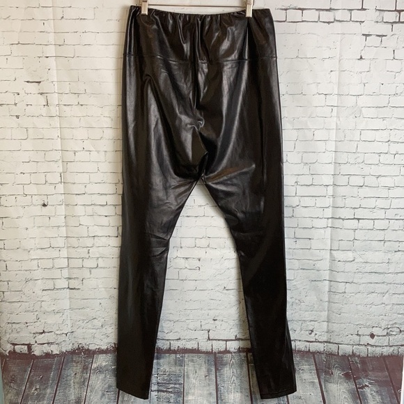 R Label by The Reset Black Vegan Faux Leather Leggings Size XL Cruelty Free - Picture 6 of 16